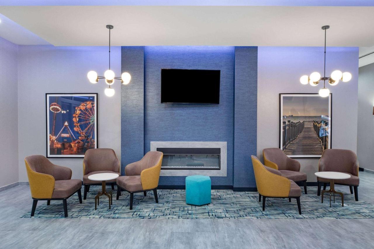 La Quinta Inn & Suites By Wyndham Galveston North At I-45 Exteriér fotografie