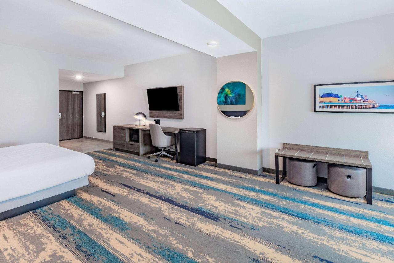 La Quinta Inn & Suites By Wyndham Galveston North At I-45 Exteriér fotografie
